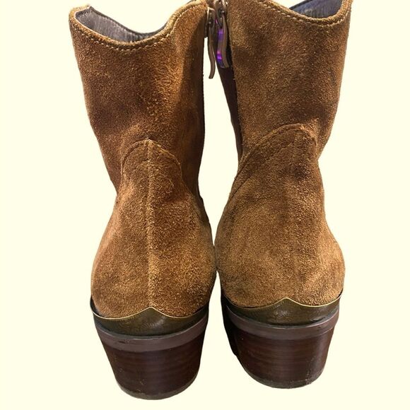 Very Volatile Chocolate Brown Suede Western Boots Chic Metal Detail Toe & Heel - Picture 9 of 14